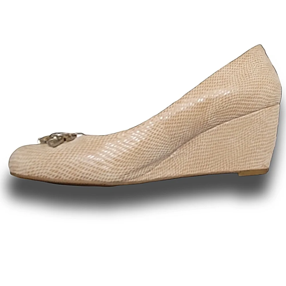 BCBGeneration Tan Beige Snake Embossed Leather Wedge Heel Shoes SZ 7 Round Toe - Picture 9 of 14